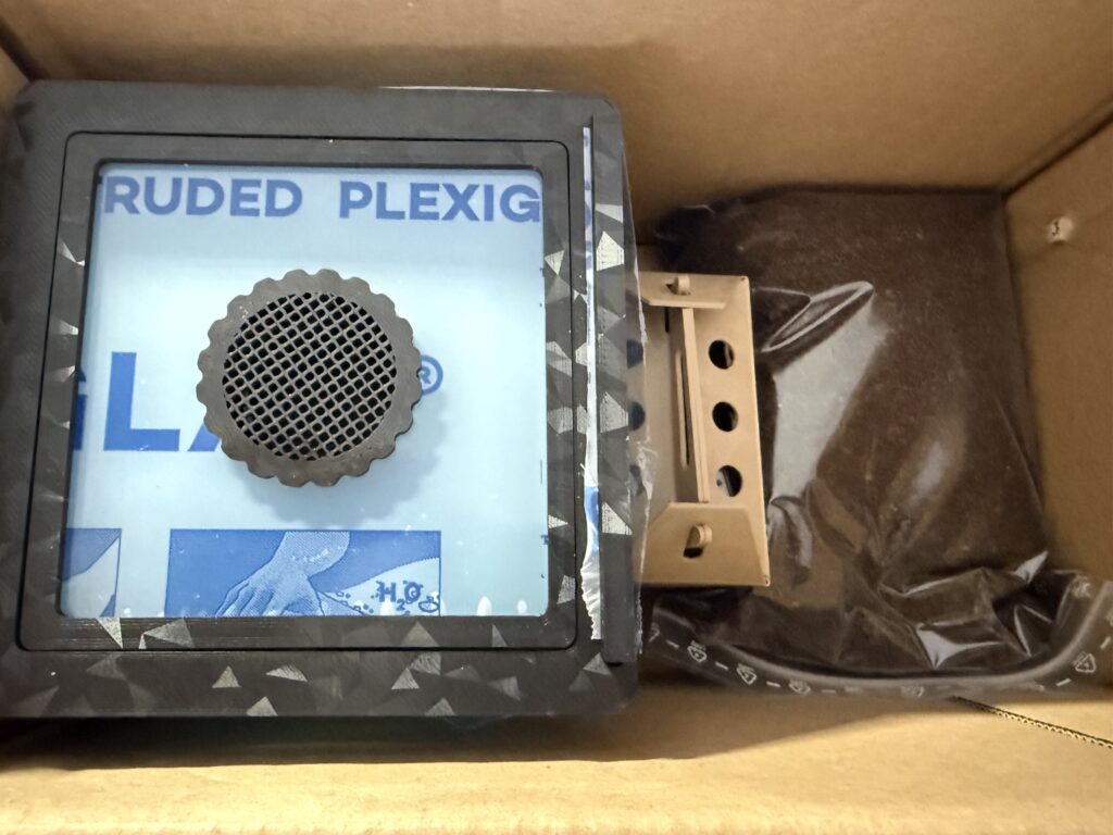 Inhalt des Paketes. Bestellt wurde die Phidippus regius mit Starter Set.